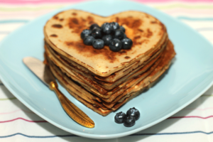 heart-shaped-pancakes-sm