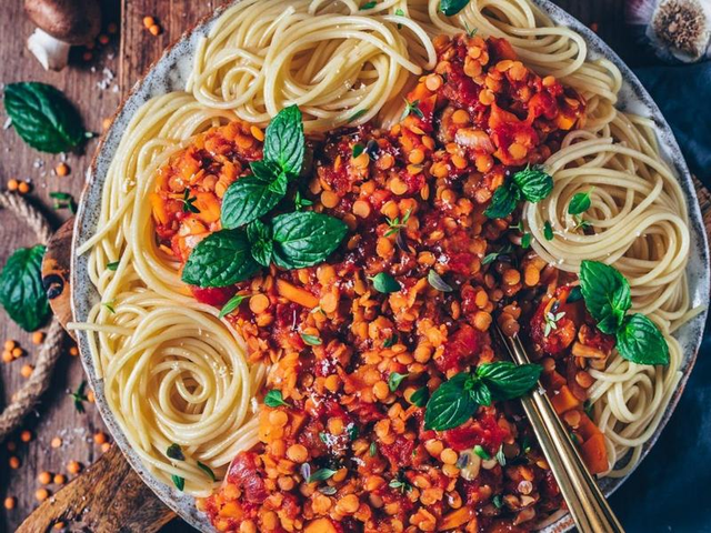 Lentil Bolognese with Spaghetti