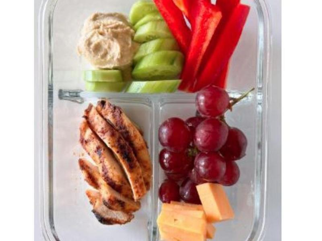 Chicken and Hummus Lunch Box